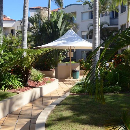 Golden Riviera Absolute Beachfront Resort Gold Coast Dış mekan fotoğraf