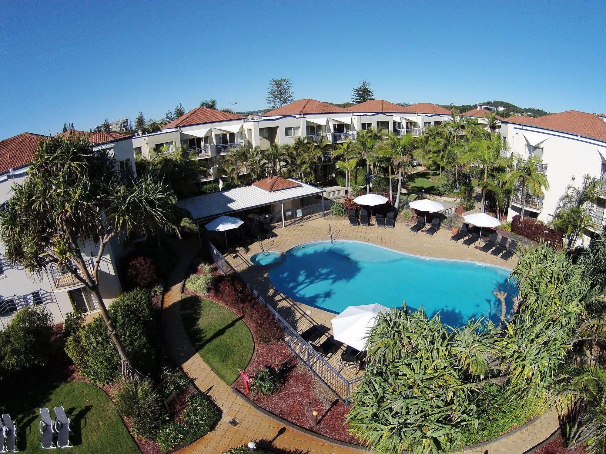 Golden Riviera Absolute Beachfront Resort Gold Coast Dış mekan fotoğraf