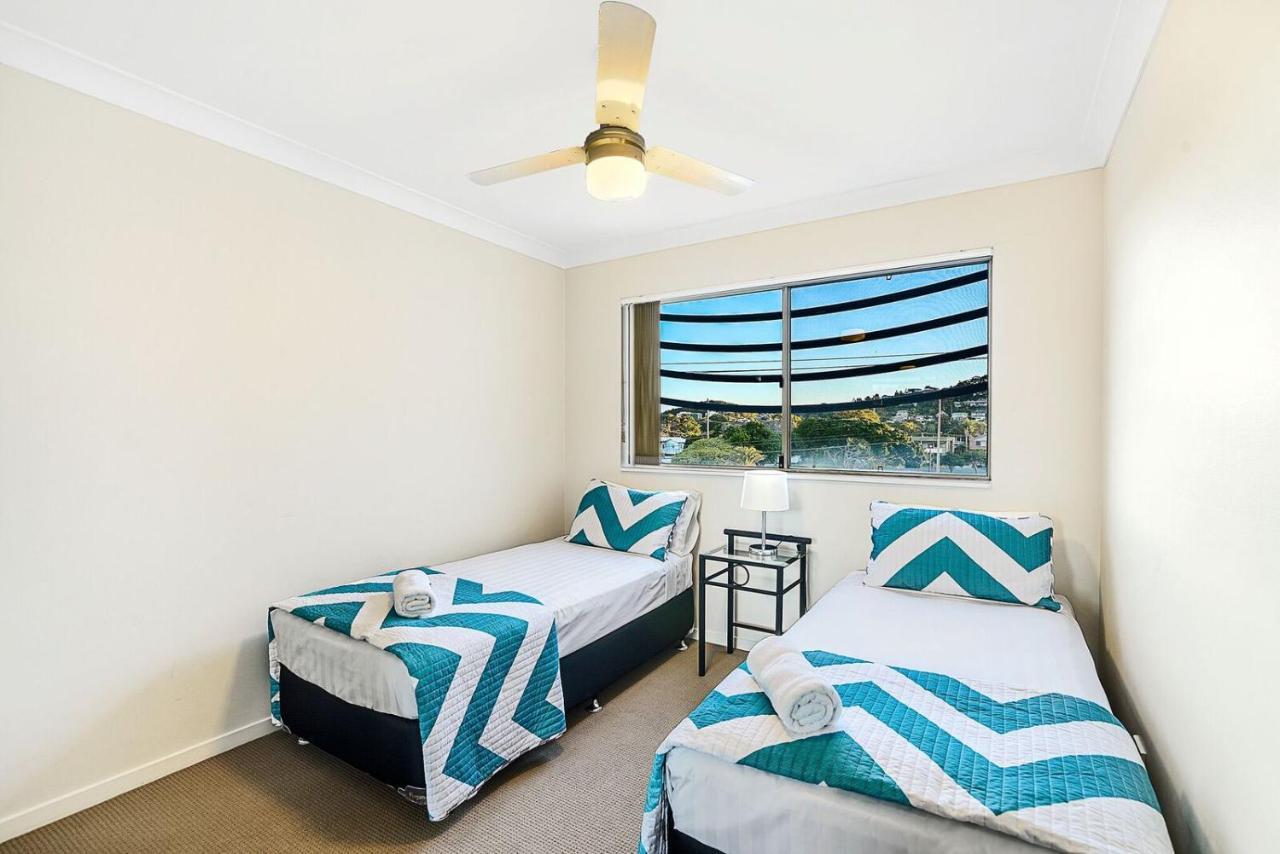 Golden Riviera Absolute Beachfront Resort Gold Coast Dış mekan fotoğraf