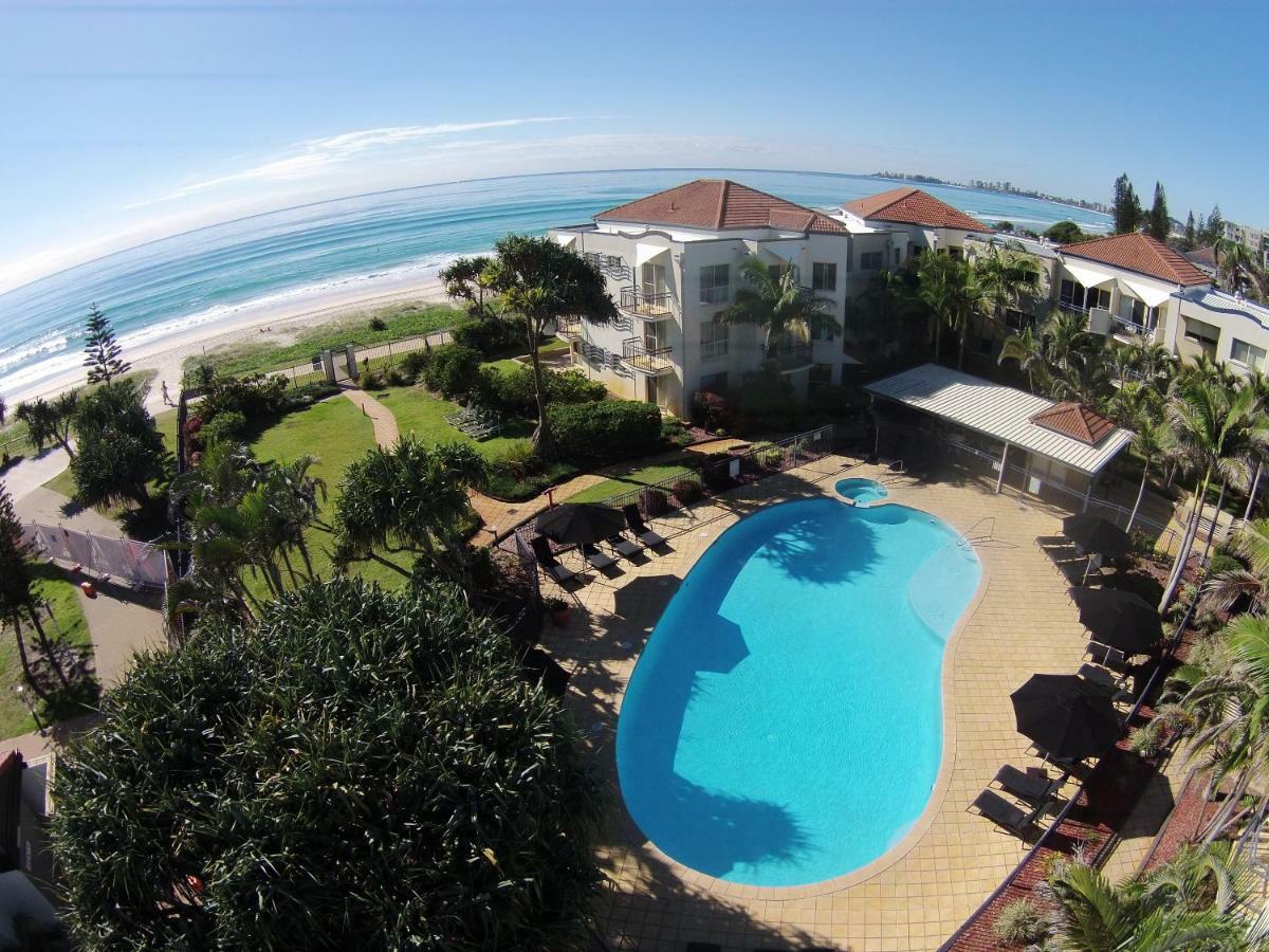 Golden Riviera Absolute Beachfront Resort Gold Coast Dış mekan fotoğraf