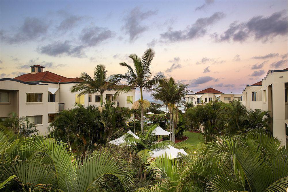 Golden Riviera Absolute Beachfront Resort Gold Coast Dış mekan fotoğraf